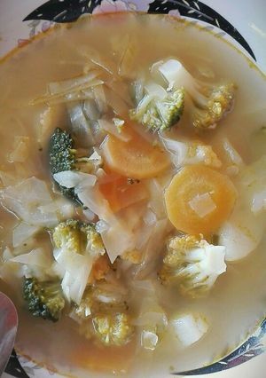 Una foto de Sopa de legumbre con queso