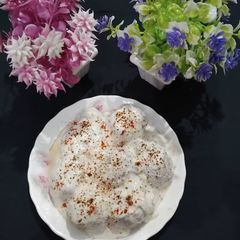 A picture of Dahi Vada.