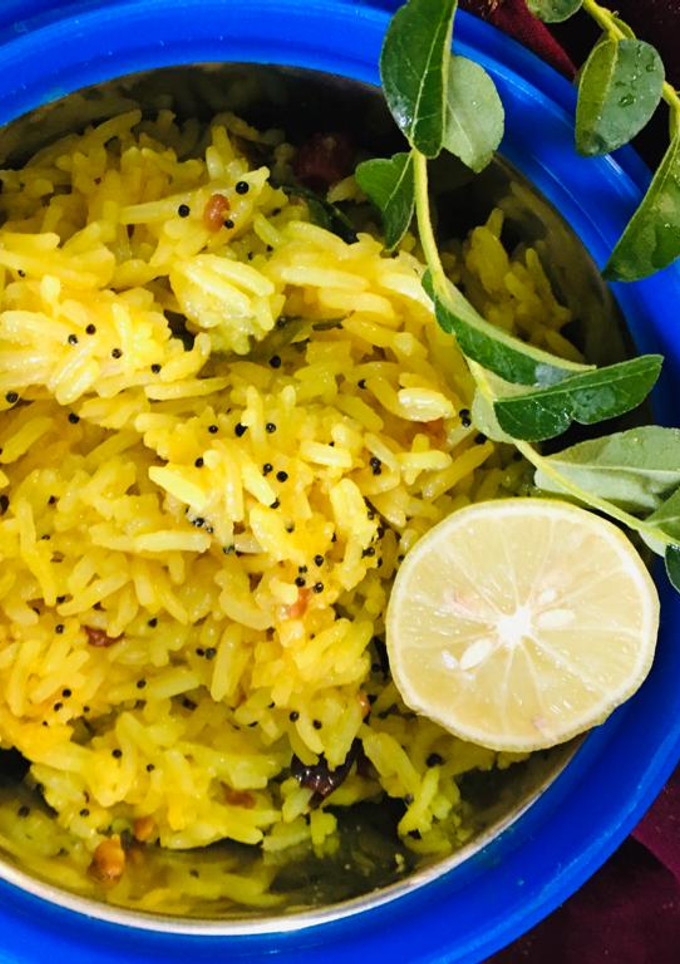 લેમન રાઈસ (Lemon Rice Recipe In Gujarati) રેસીપી મુખ્ય ફોટો