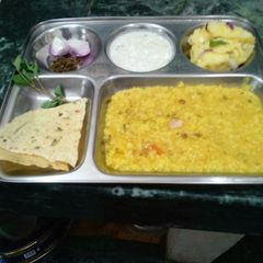 A picture of Khichadi.