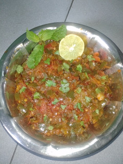 குடை மிளகாய் தொக்கு (Kudaimilakaai thokku recipe in tamil) செய்முறை முக்கிய புகைப்படம்