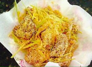 Hình của món Sườn rang muối.