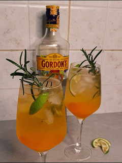 A picture of Lolly Gin Cocktail.