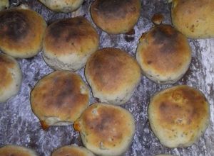 Una foto de Pancitos saborizados con salame y queso