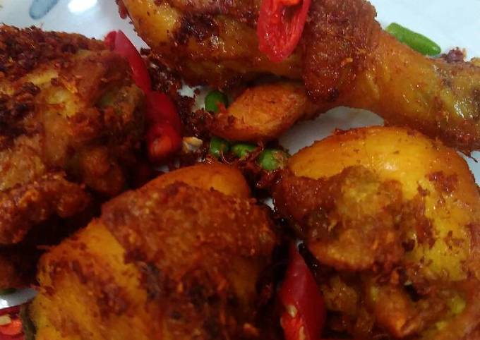 Ayam goreng bumbu ungkep