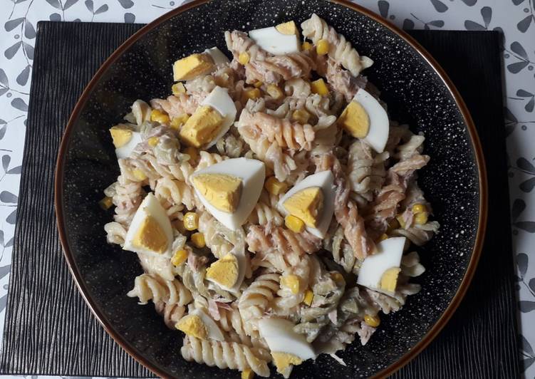 Ensalada de pasta tricolor