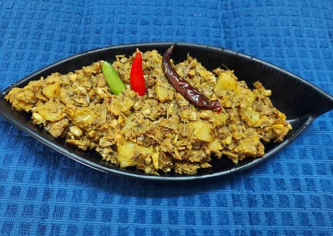 Quick Tips Banana Flower Dry Curry or Mocha Ghonto