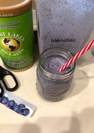 Una foto de Batido de Colageno-espinacas -banana-blueberries