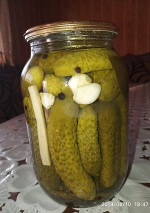Pikáns roppanós savanyú uborka recept fotója