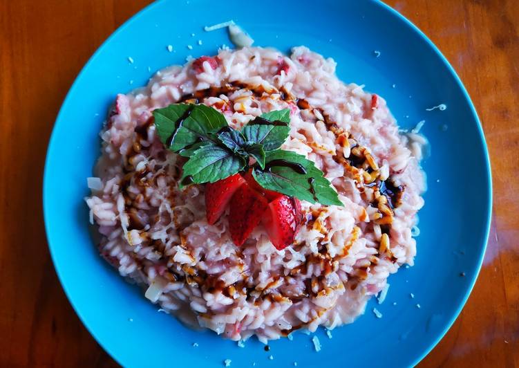 Step-by-Step Guide to Prepare Speedy Strawberry risotto (risotto alle fragole)