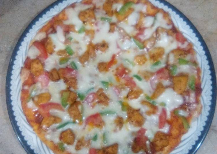 Simple Way to Prepare Homemade Chicken Tikka Pizza 🍕
