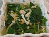 Canh mồng tơi nấm nấu tôm thịt