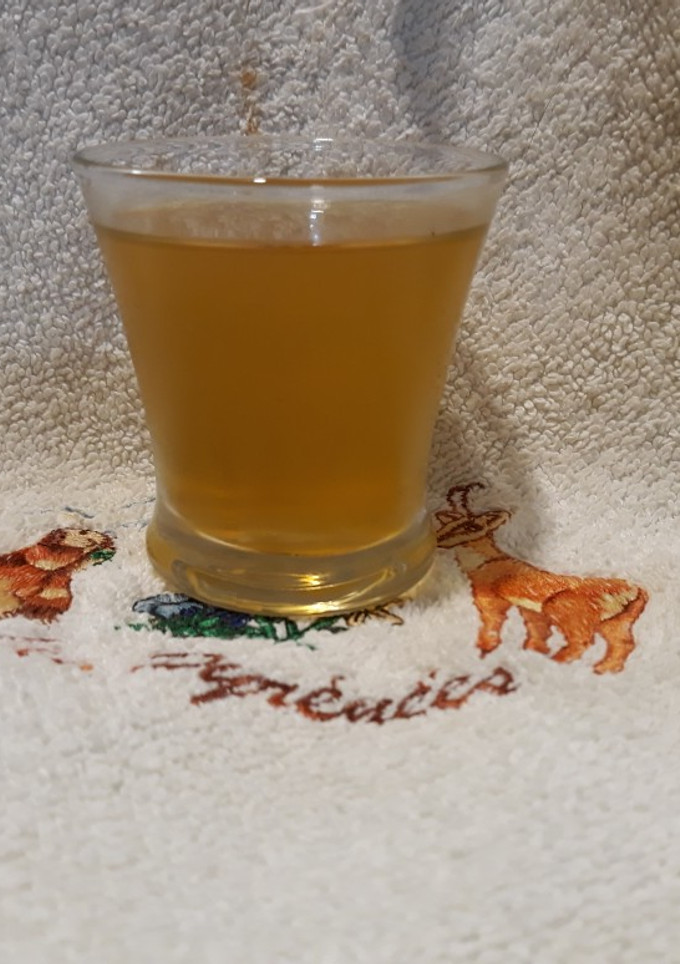Una foto de Infusión de semillas de sésamo tostado y plátano