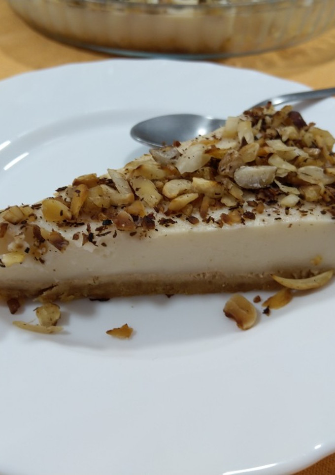 Una foto de Tarta fácil y rápida de crema y frutos secos