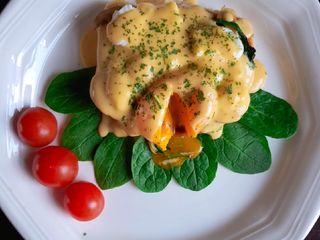 Eggs Benedict🖤🎼 بيض البينديكت