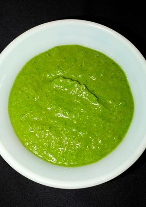 शाही हरी चटनी (shahi hari chutney recipe in Hindi) रेसिपी मुख्य फोटो