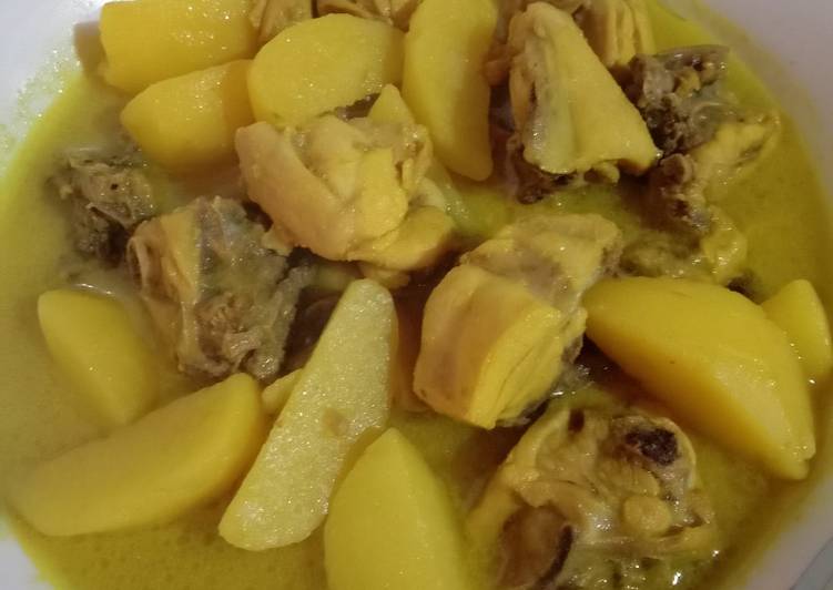 "Ayam kentang masak kari"�?�?��?�?��?�?��?�?😘😘😋😋😋�?�?��?�?�💯💯