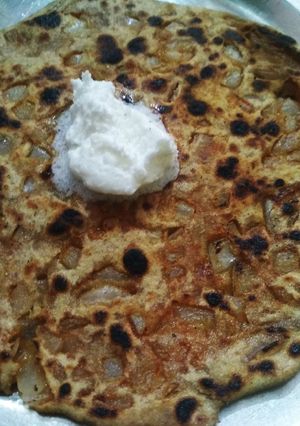 A picture of Onion paratha.