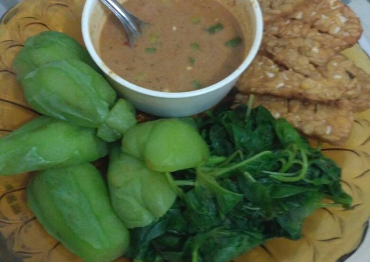 Pecel Home made Bayam+Labu Kecil+Tempe