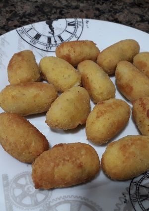 Una foto de Croquetas de merluza