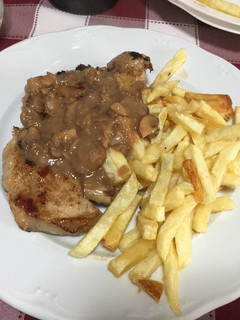 Una foto de Solomillo de cerdo con salsa de champiñones