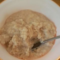 A picture of Sweet Oatmeal Porridge.