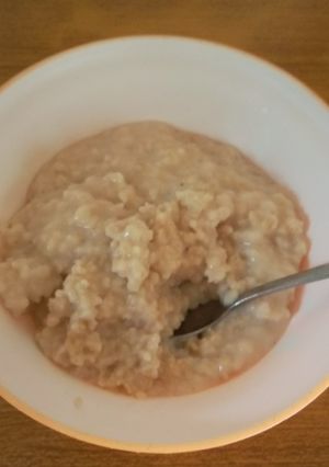 A picture of Sweet Oatmeal Porridge.