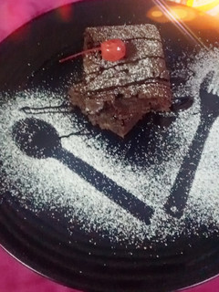 वॉलनट ब्राउनी(Walnut brownie recipe in HindI) रेसिपी मुख्य फोटो