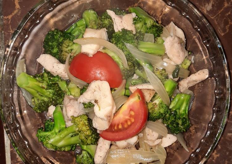 Cara Gampang Menyiapkan Tumis brokoli ayam, Lezat
