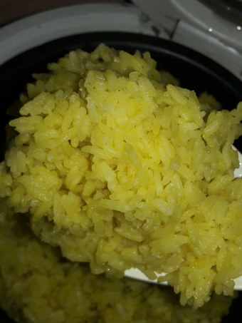 Cara Simple Menyiapkan Resep  Nasi kuning magic com praktis yang Bikin Ngiler, Enak Banget