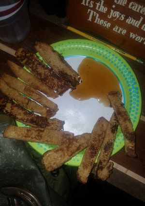 A picture of Delicious french toast.