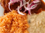 Una foto de chamorro con chile