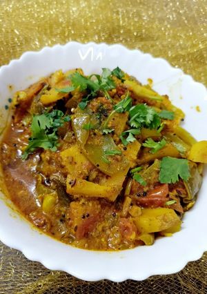 आलू सेम फली सब्‍ज़ी (aloo sem phali sabzi recipe in Hindi) रेसिपी मुख्य फोटो