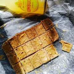 A picture of Peanut Butter Bars.