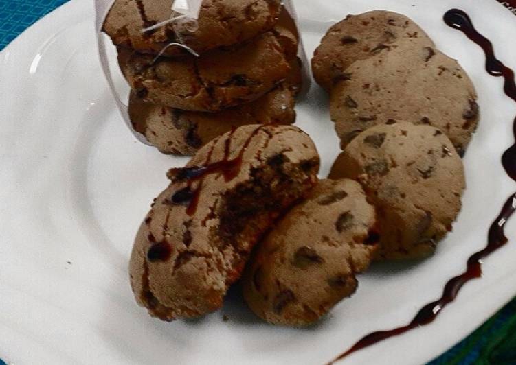 Simple Way to Prepare Homemade Chocolates chip cookies