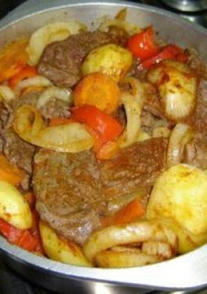 Una foto de Bifes a la criolla