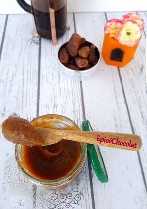 Une photo de Confit de dattes