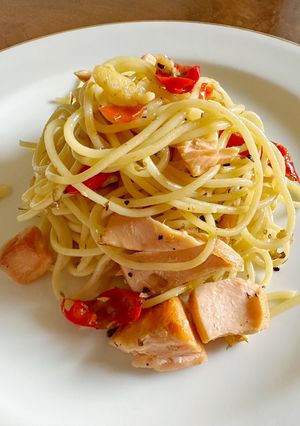Foto resep Spicy Salmon Aglio Olioo