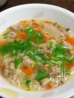 รูปของ #อาหารง้ายง่าย ข้าวต้มหมูสับ ผักเยอะๆ