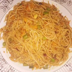 A picture of Stir Fry Pasta.