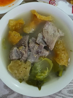 A picture of Pork ribs sour soup.