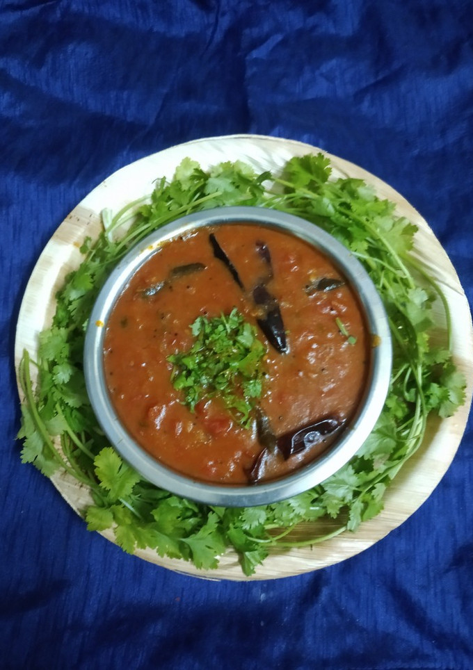 *ஈஸி டமேட்டோ கிரேவி*(easy tomato gravy recipe in tamil) செய்முறை முக்கிய புகைப்படம்