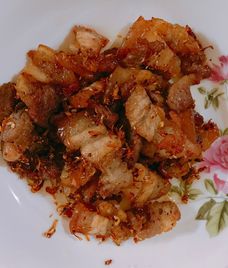 thịt lợn xào lăn