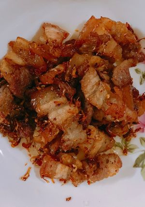 Hình của món Thịt ba chỉ xào lăn.