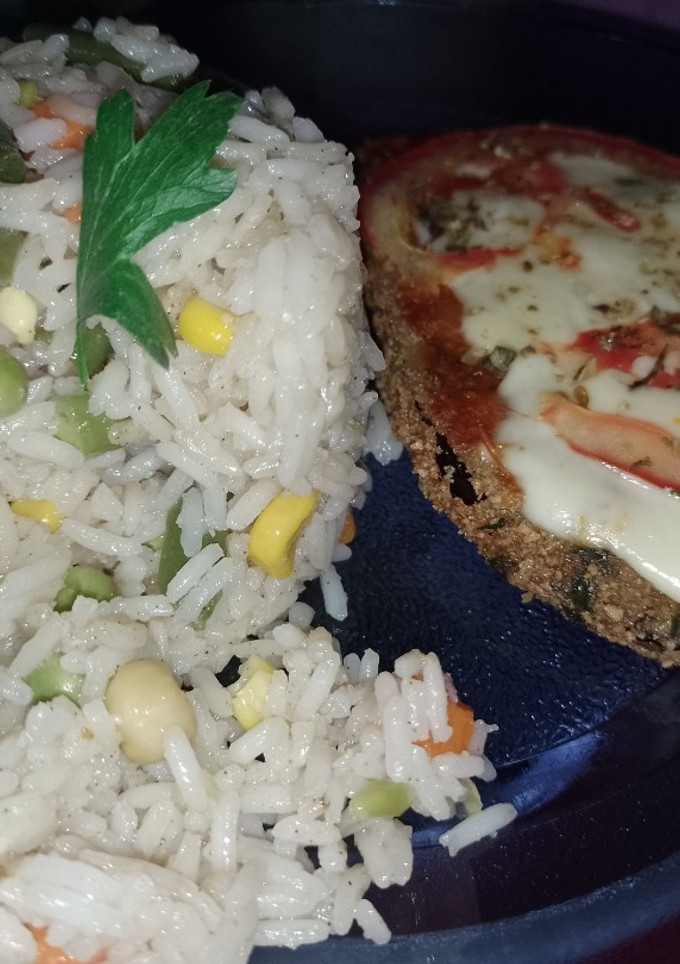 Una foto de Milanesa de Berenjena napolitana