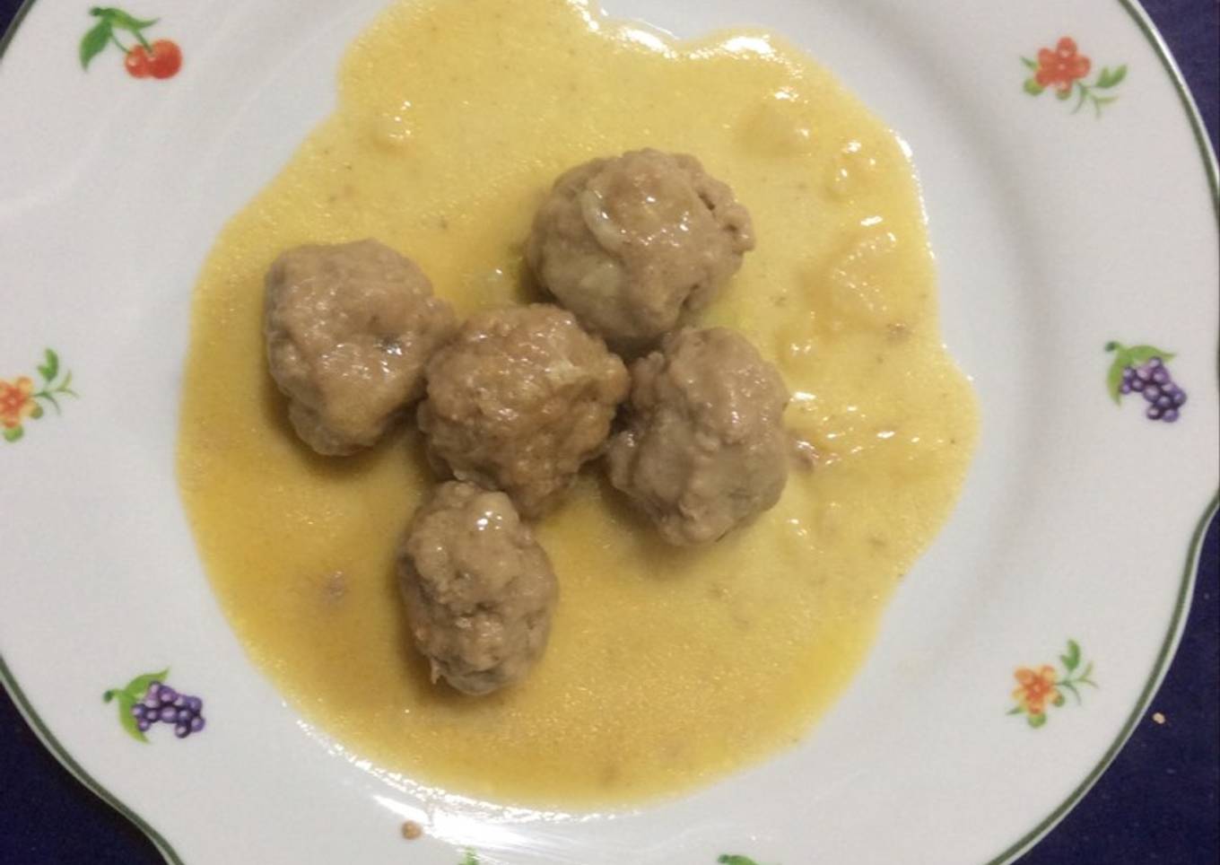 Albóndigas con salsa de mahonesa