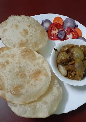 লুচি সাথে সোয়াবিনের দো পেঁয়াজা(luchi with soyabean er do peyaja recipe in Bengali) রেসিপির প্রধান ছবি