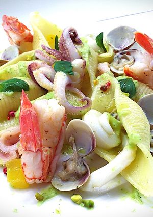 Foto di Conchiglioni con Crema di Zucchine e Pesce