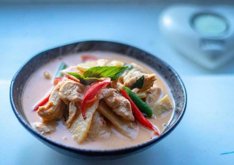 Steps to Prepare Speedy Thai Red Chicken Curry