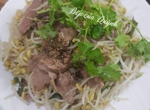 Hình của món Giá đỗ xào bò.